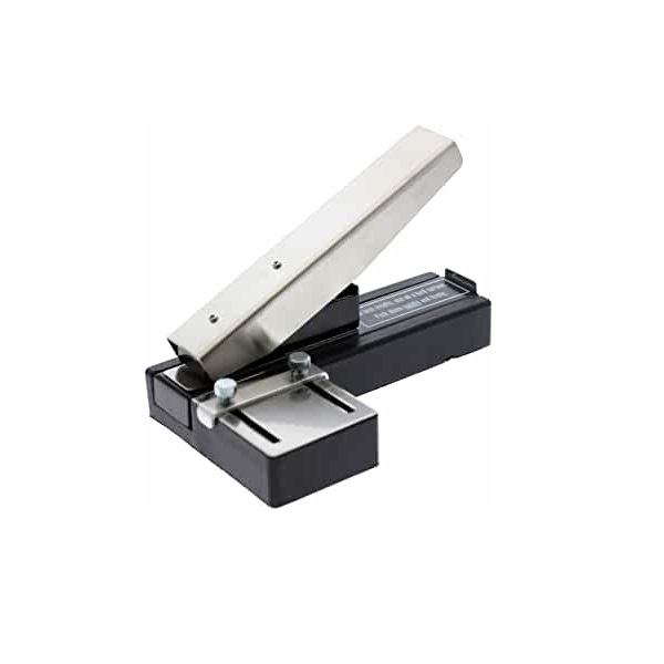 Bilde av Stapler Style ID Card Slot Punch with Adjustable Guide. 60270132 (DE,SE,NO,FI,RO,PL)